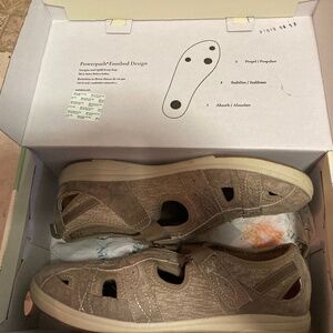 Earth Origins Rapid Raelynn Velcro Shoes Brown/Tan Size 9.5 Like New